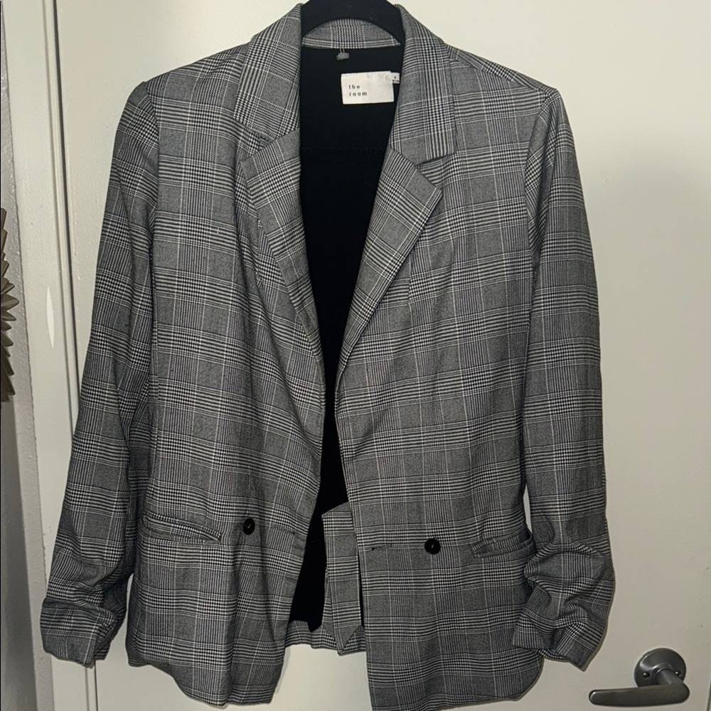 Gray Blazer with Modern Plaid Design
